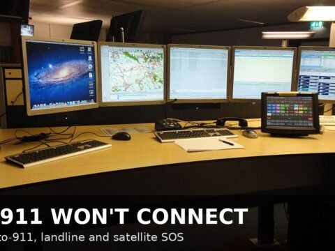 Emergency dispatch center workstations, illustrative photo (Wikimedia Commons, Netherlands police dispatch room)